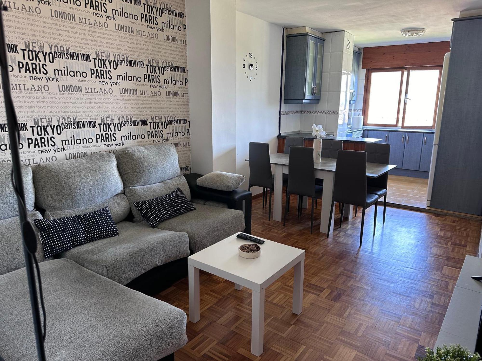 Acogedor Apartamento Con Vistas A La Catedral Y Parking Oviédo Exterior foto