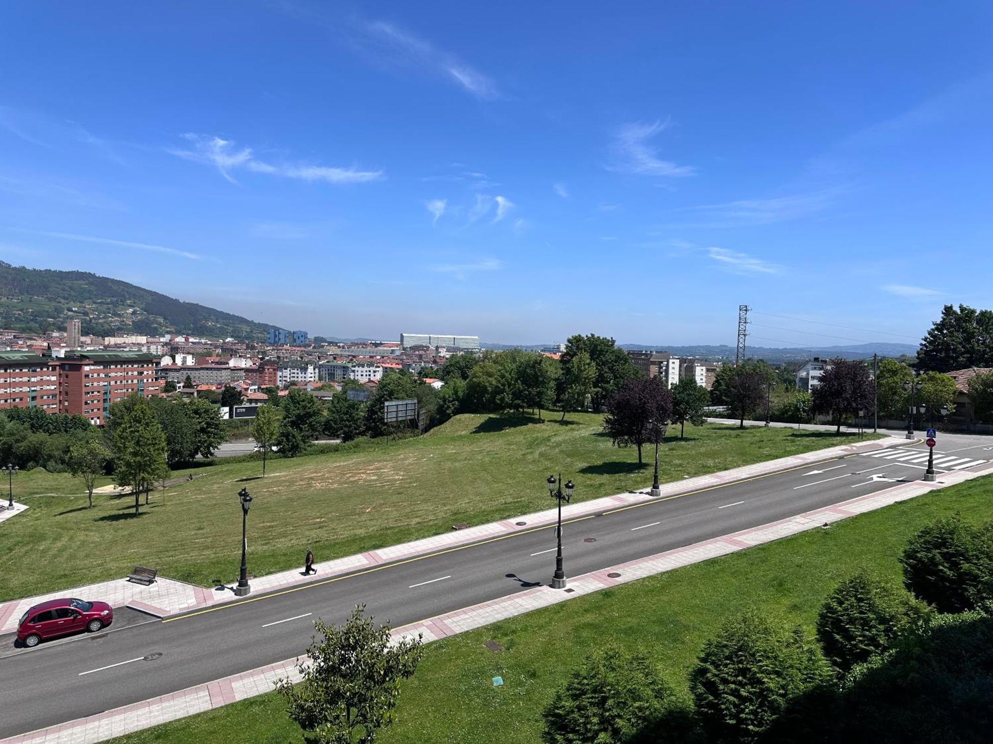 Acogedor Apartamento Con Vistas A La Catedral Y Parking Oviédo Exterior foto