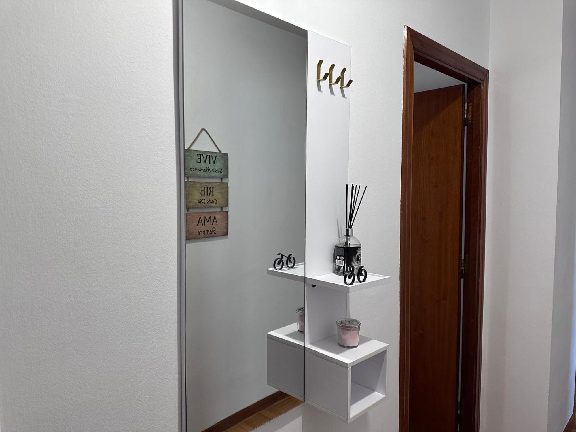 Acogedor Apartamento Con Vistas A La Catedral Y Parking Oviédo Exterior foto